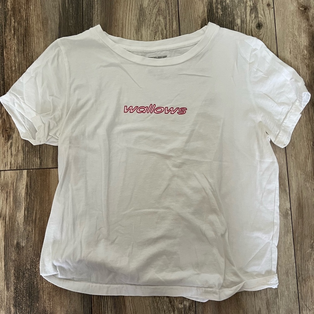 White wallows tee (size L)